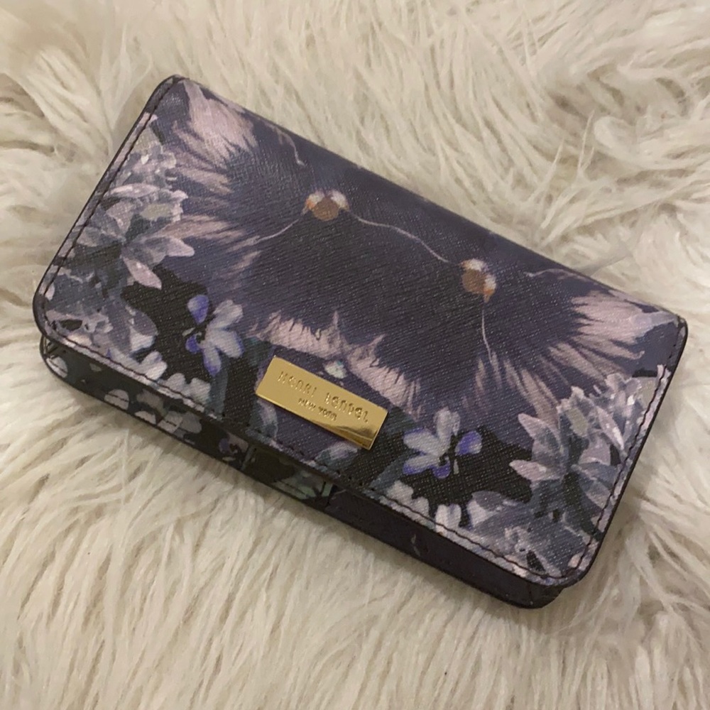 Henri Bendel Wallet